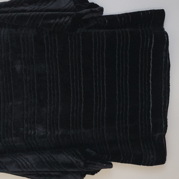 Twelfth Street By Cynthia Vincent Black Black & Silk Velvet Top L - Picture 2 of 9